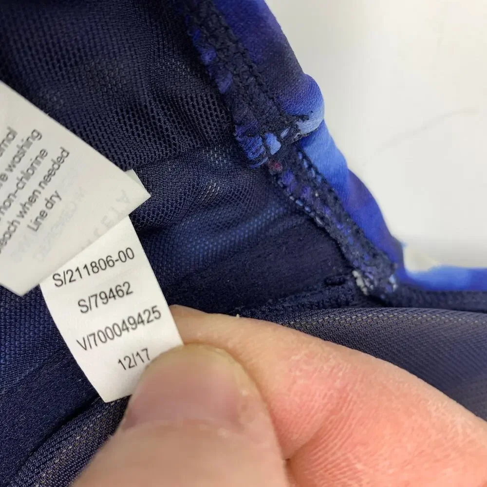 Athleta Swimsuit Women's Size 34B/C Mashiko Blue Tie Dye Wrap Front Bikini Top - Picture 5 of 6